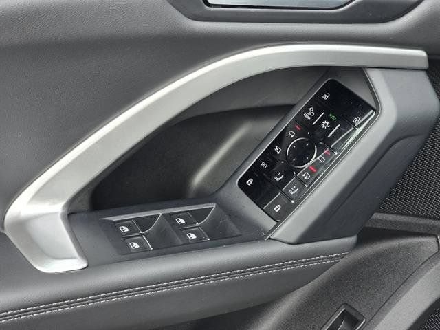 Used 2025 Audi Q5 Premium AWD/4WD image 24