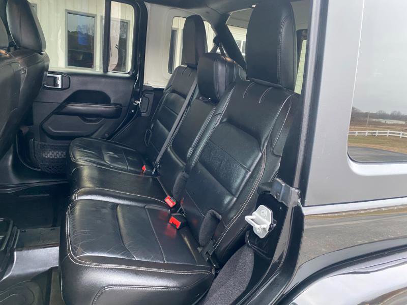 Used 2018 Jeep Wrangler Unlimited Sahara image 15