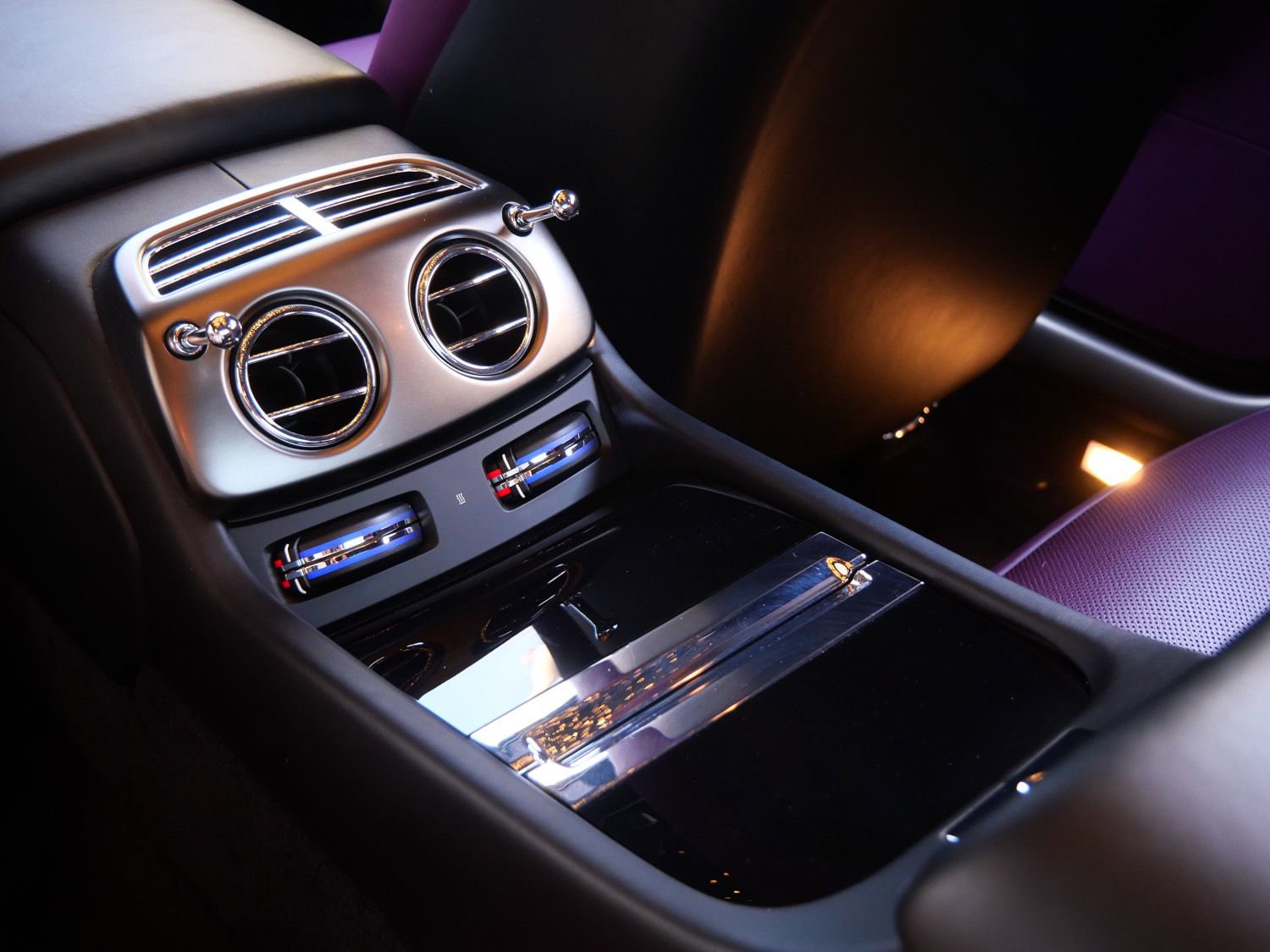 Certified 2018 Rolls-Royce Wraith RWD image 28