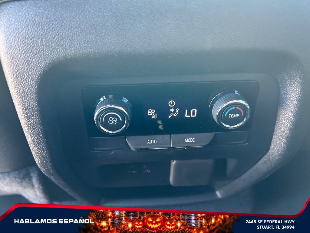 Used 2026 Chevrolet Traverse LT w/ Driver Confidence Package FWD image 33