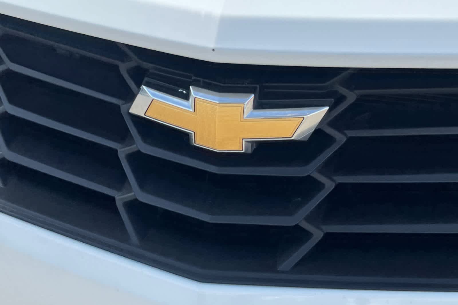 Used 2022 Chevrolet Camaro LT image 13