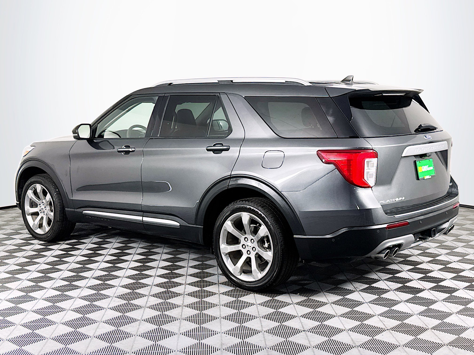Used 2020 Ford Explorer Platinum w/ Premium Technology Package image 6