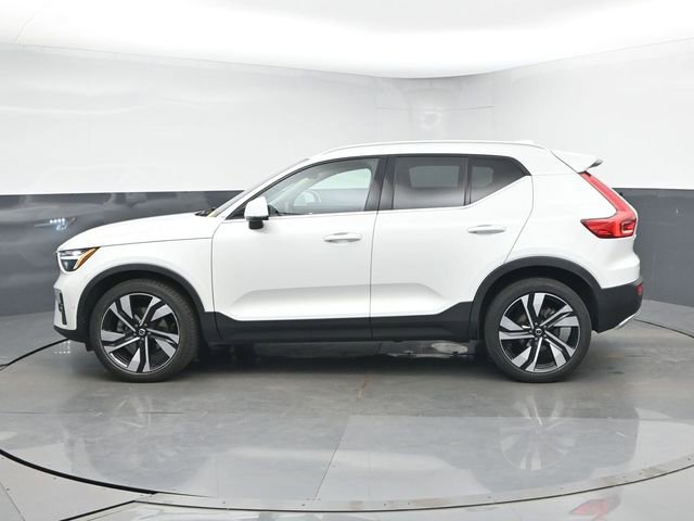 Used 2023 Volvo XC40 B5 Plus w/ Driver Assist Package AWD/4WD image 6