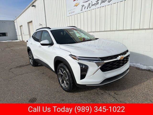 New 2026 Chevrolet Trax LT w/ Driver Confidence Package image 2