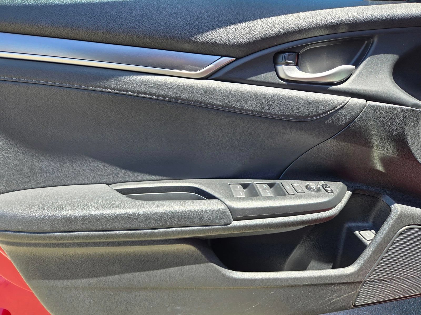 Used 2016 Honda Civic Touring image 16