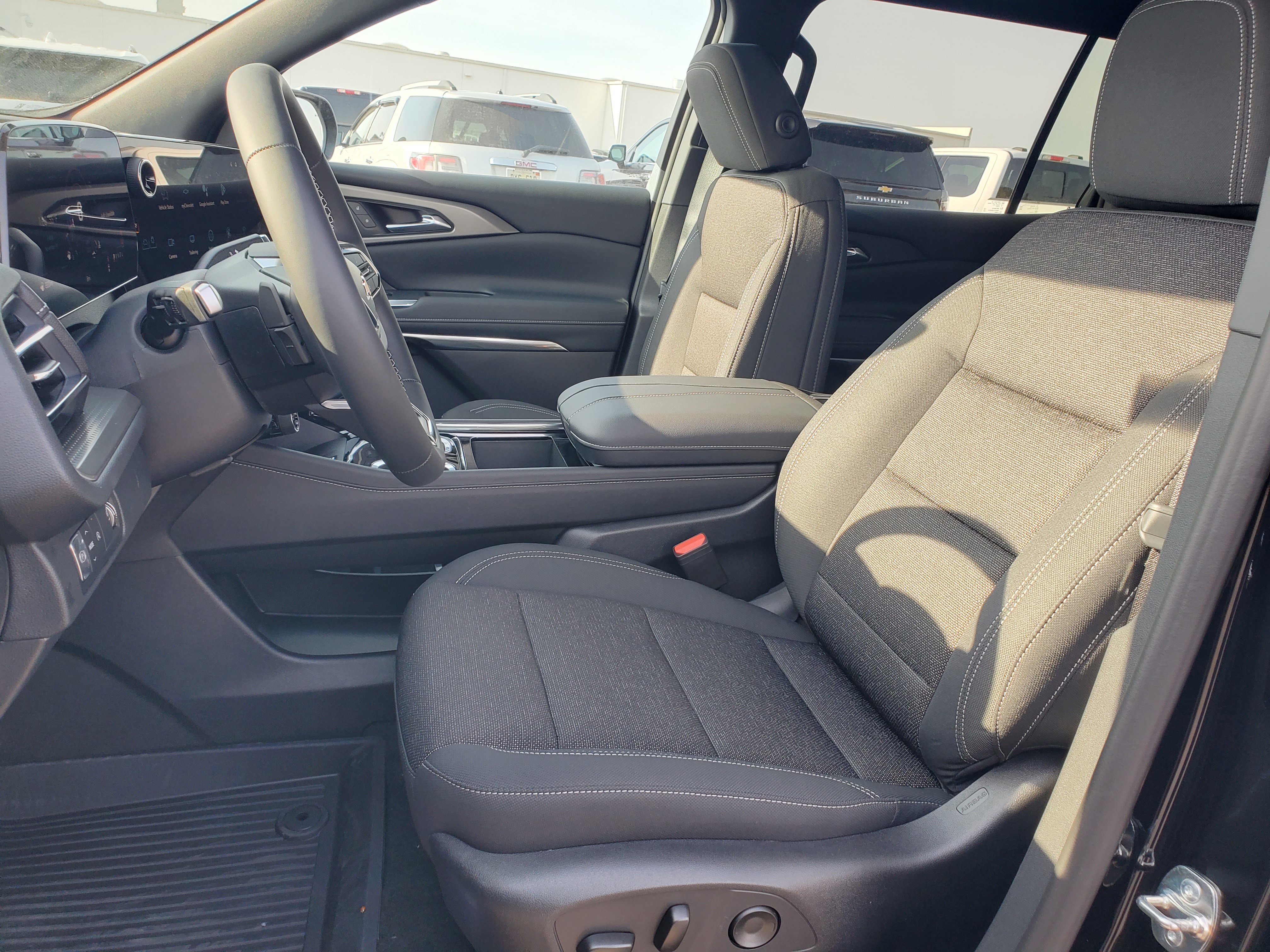 New 2026 Chevrolet Traverse LT w/ Sun and Wheel Package image 5