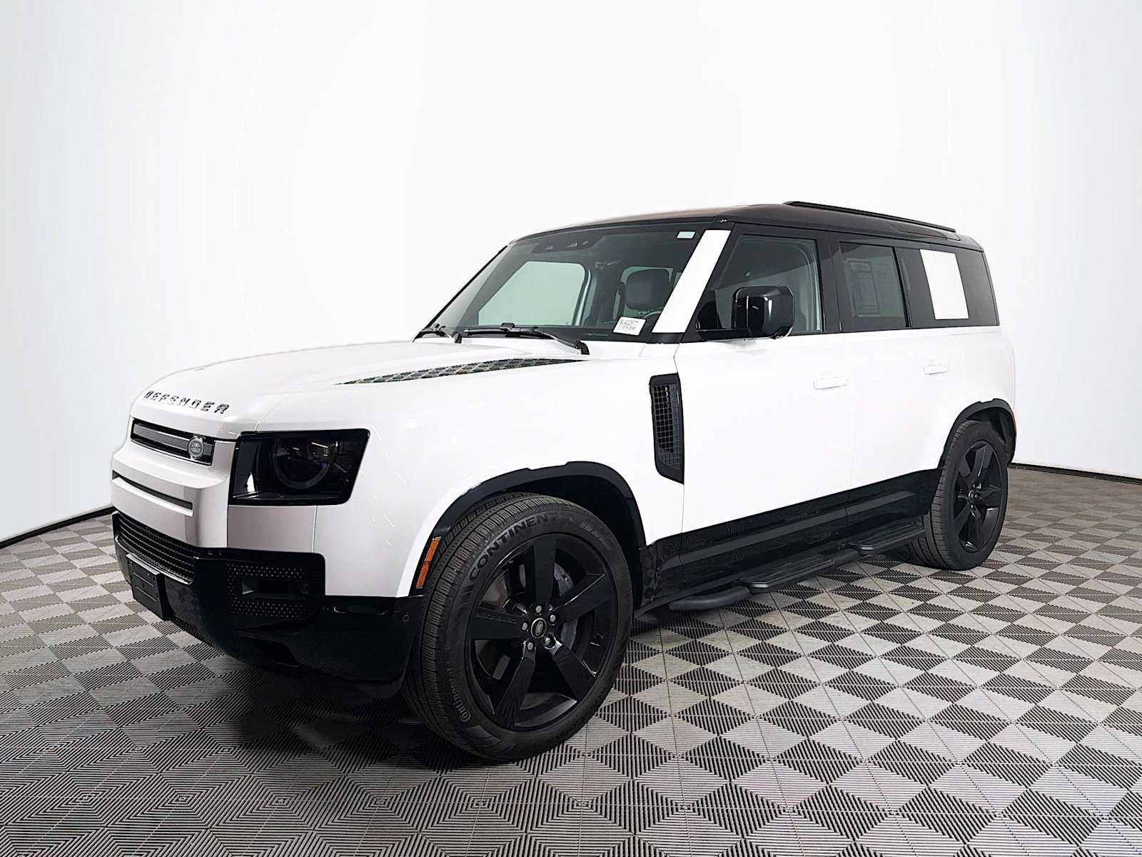 Used 2025 Land Rover Defender 110 X-Dynamic SE