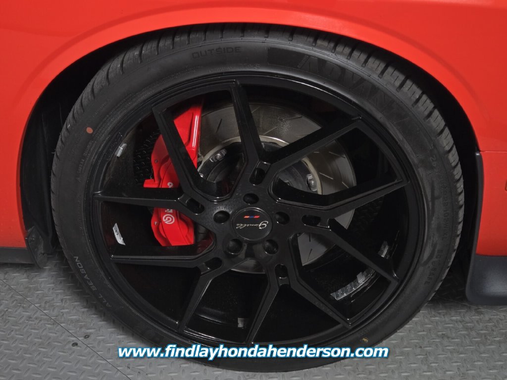 Used 2018 Dodge Challenger SRT RWD image 12
