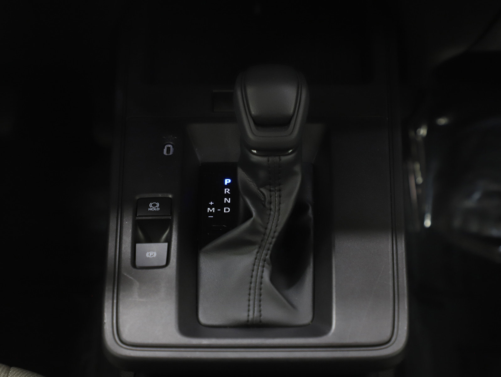 Used 2026 Toyota Corolla Cross L image 16