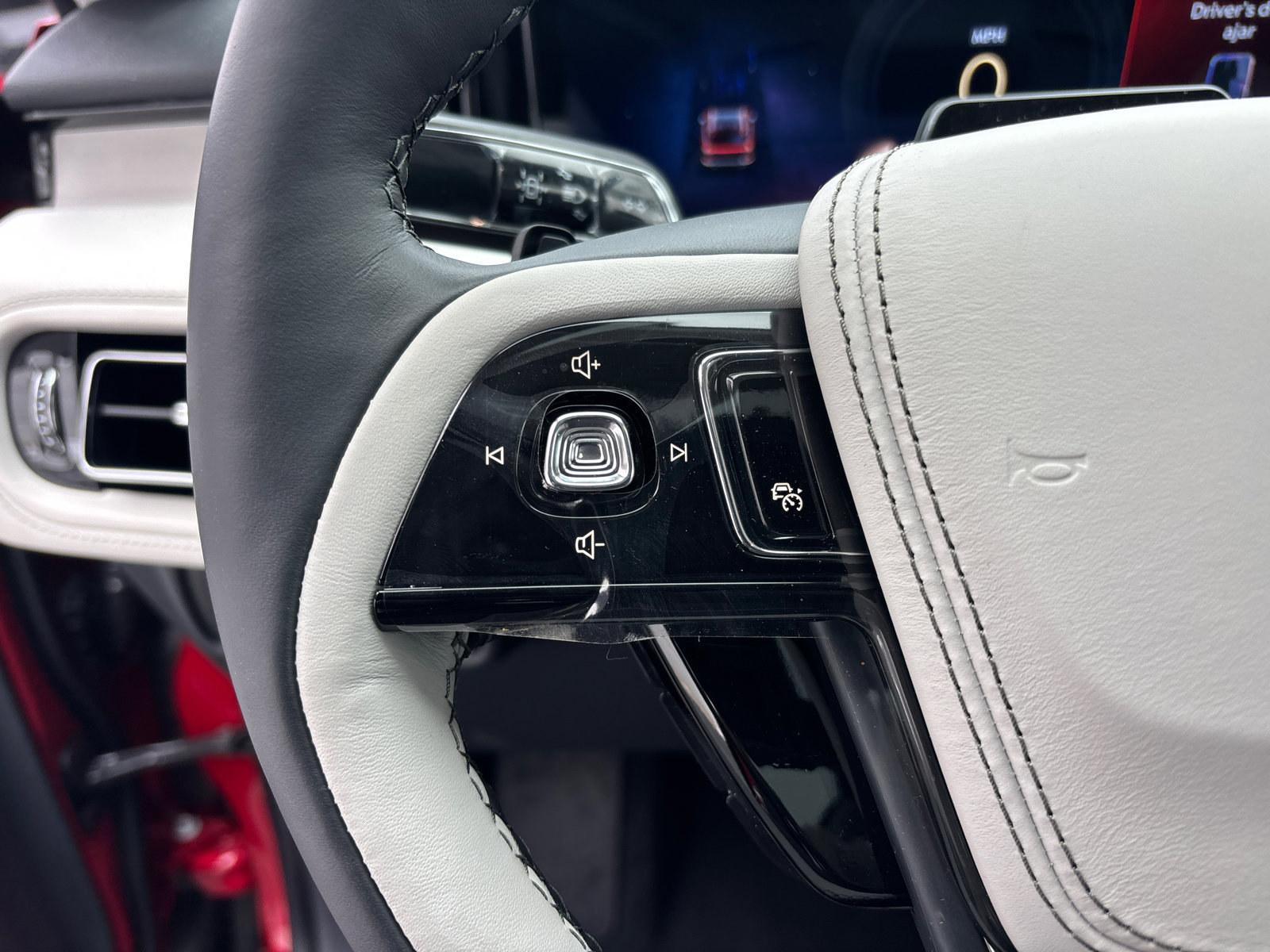 New 2026 Lincoln Aviator Reserve image 17