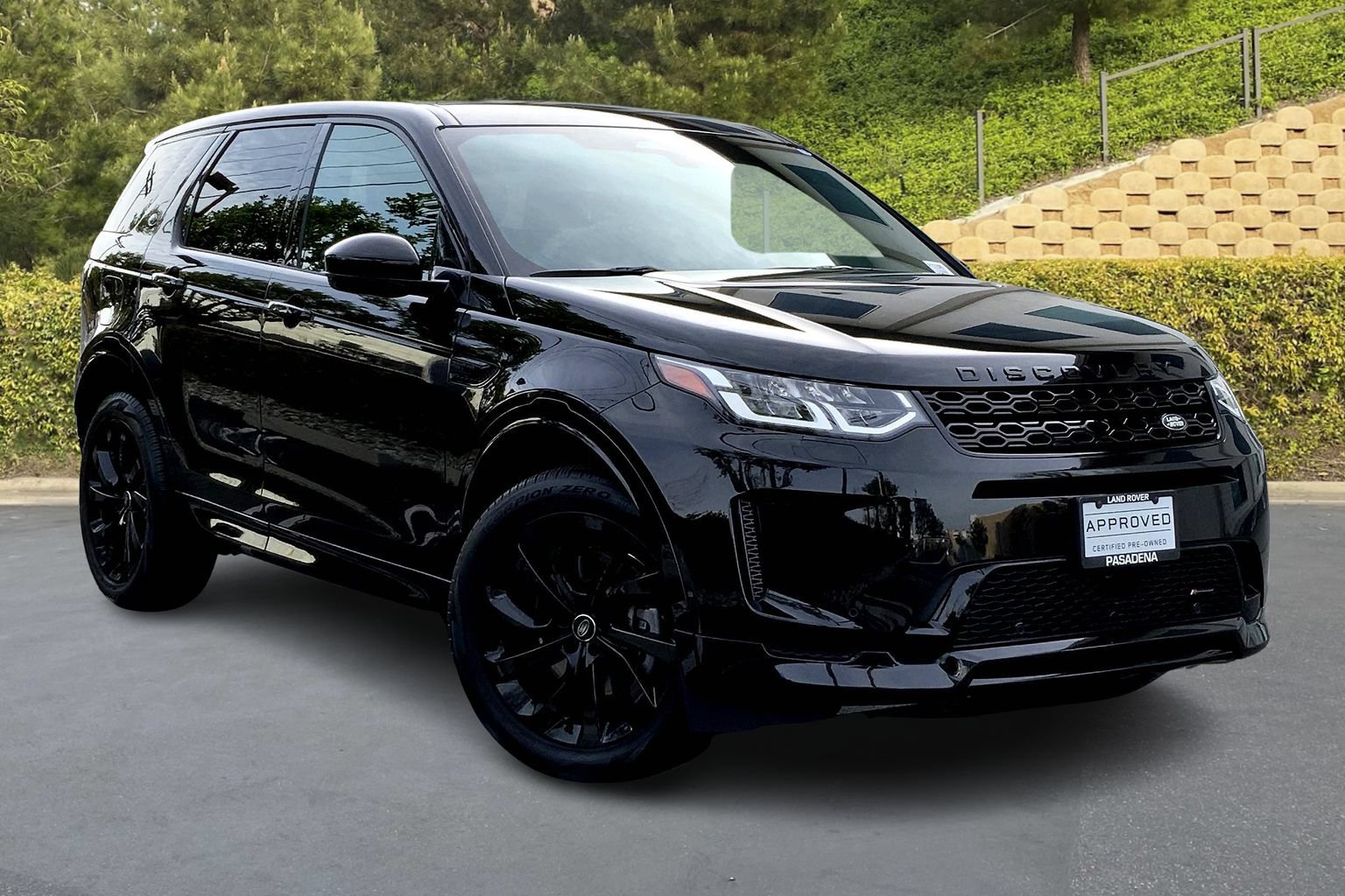 Certified 2022 Land Rover Discovery Sport S R-Dynamic AWD/4WD image 2