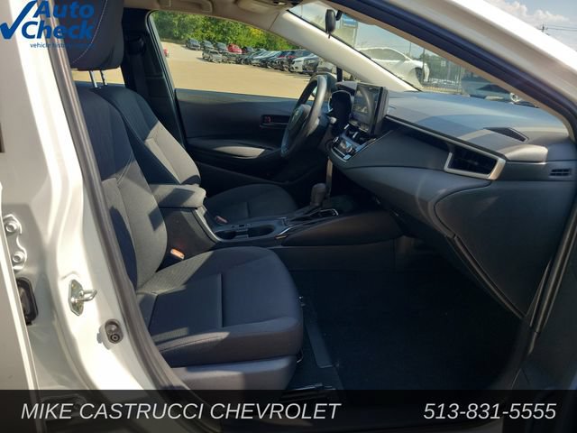 Used 2025 Toyota Corolla LE FWD image 25
