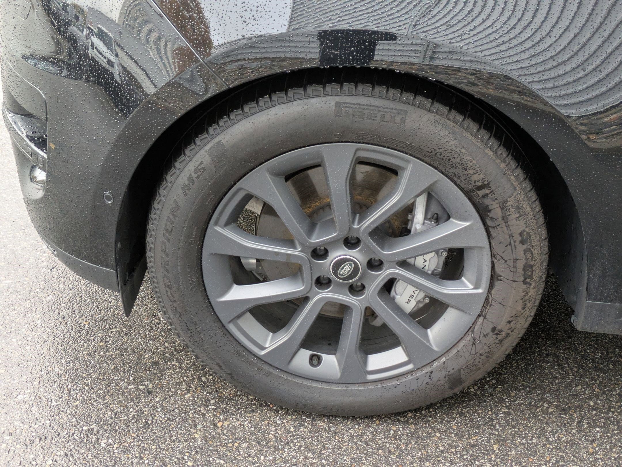 Used 2025 Land Rover Range Rover Sport image 13