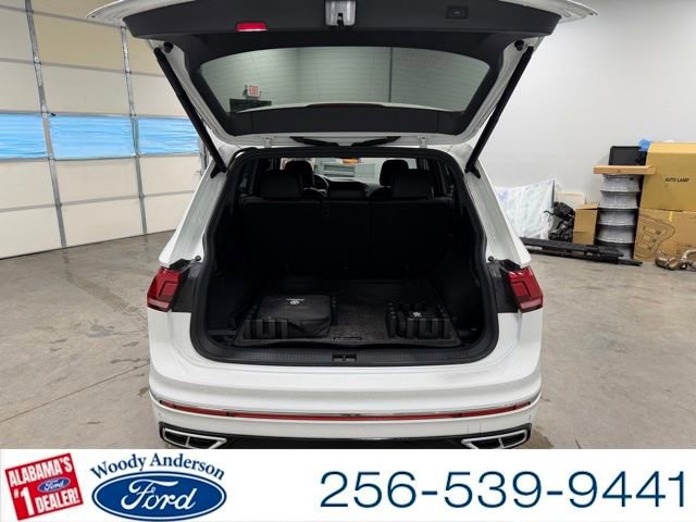 Used 2024 Volkswagen Tiguan SEL R-Line image 7