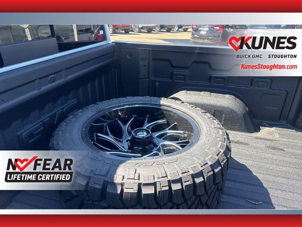 Used 2025 GMC Sierra 1500 AT4 w/ AT4 Premium Package AWD/4WD image 20