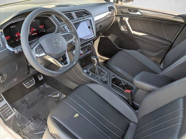 Used 2023 Volkswagen Tiguan SE R-Line AWD/4WD image 10