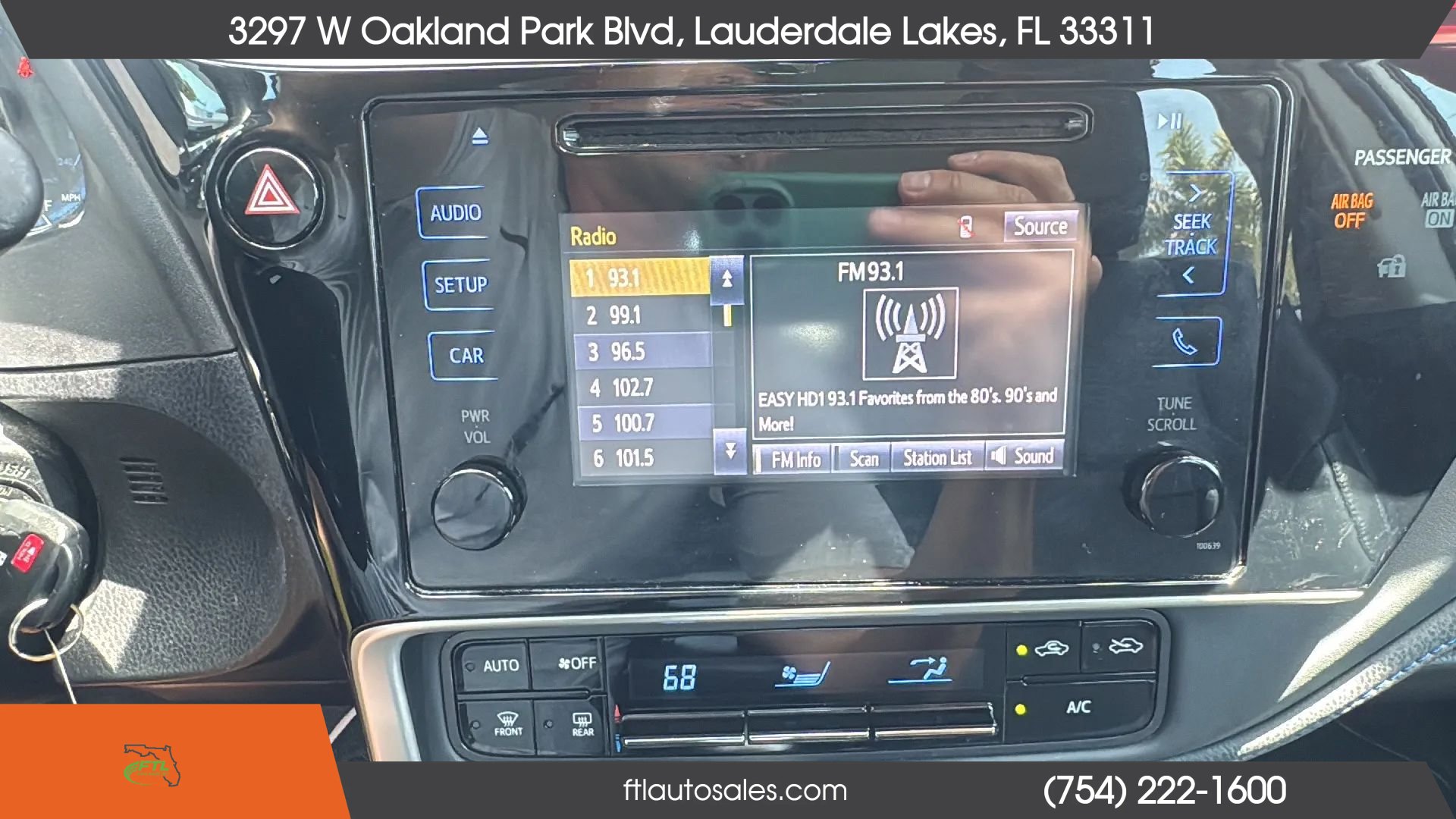 Used 2017 Toyota Corolla SE FWD image 44
