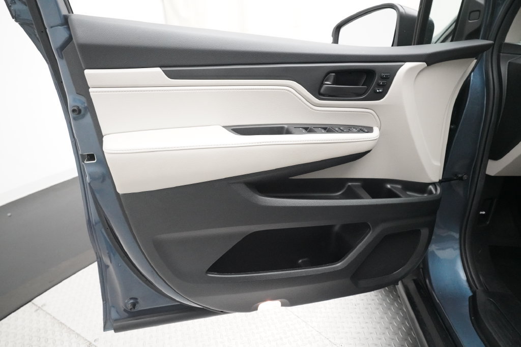Certified 2025 Honda Odyssey EX-L image 28