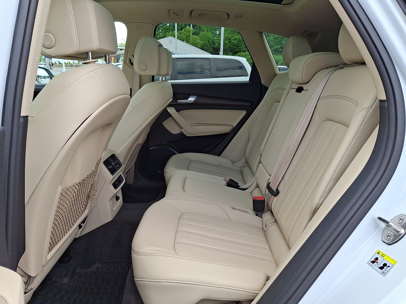 Used 2023 Audi Q5 2.0T Premium w/ Convenience Package AWD/4WD image 10
