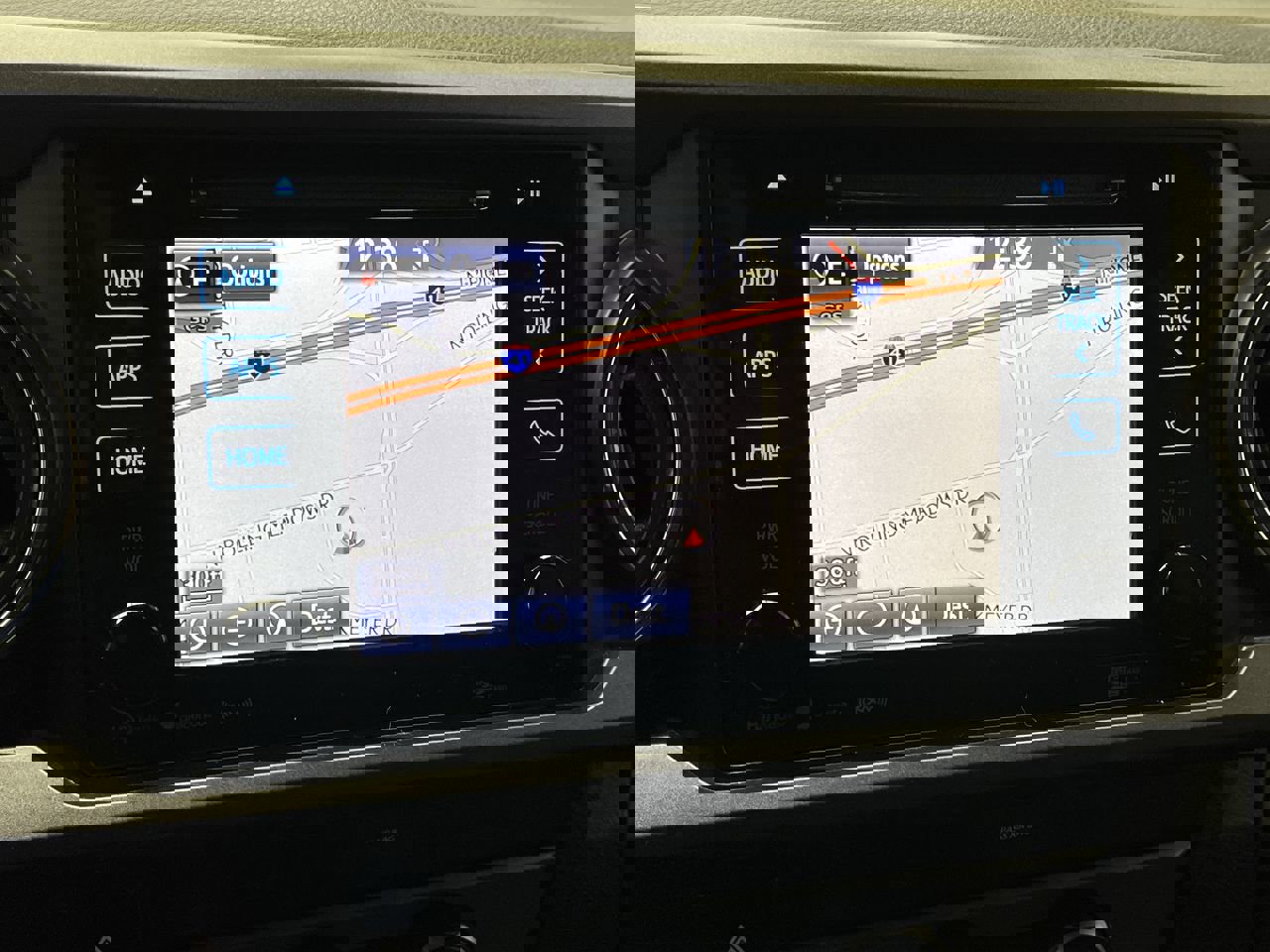 Used 2019 Toyota Tacoma TRD Sport image 5