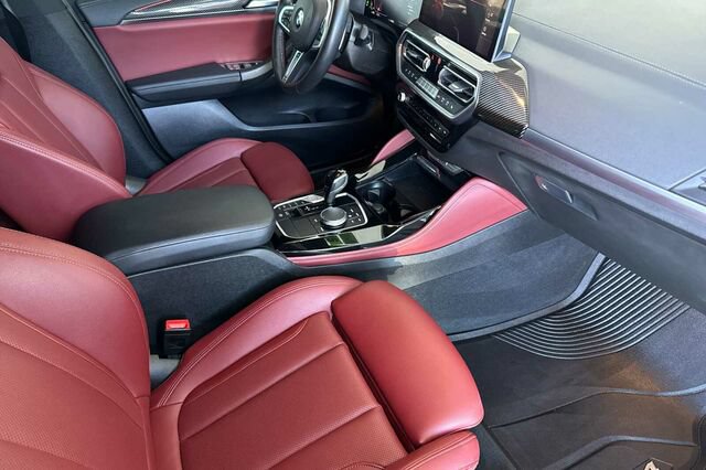 Used 2024 BMW X4 M40i w/ Premium Package AWD/4WD image 16