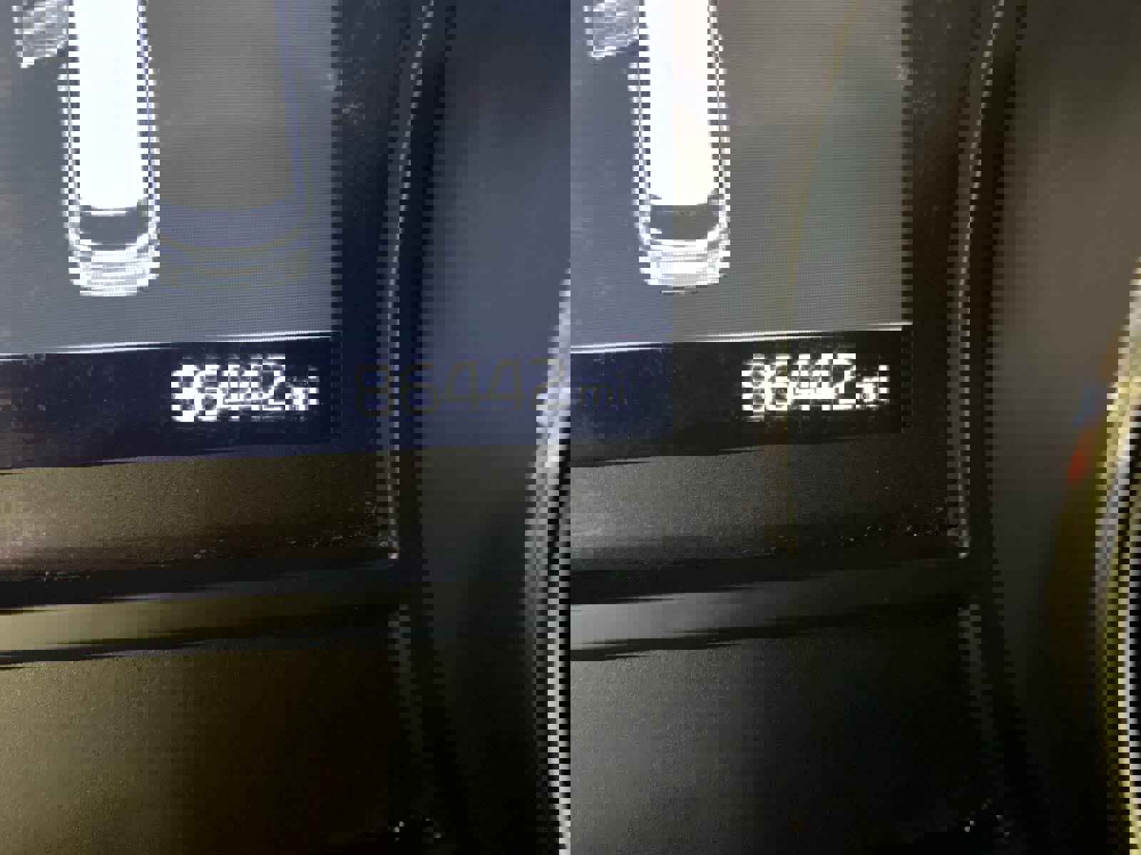 Used 2021 Kia Sedona LX image 31