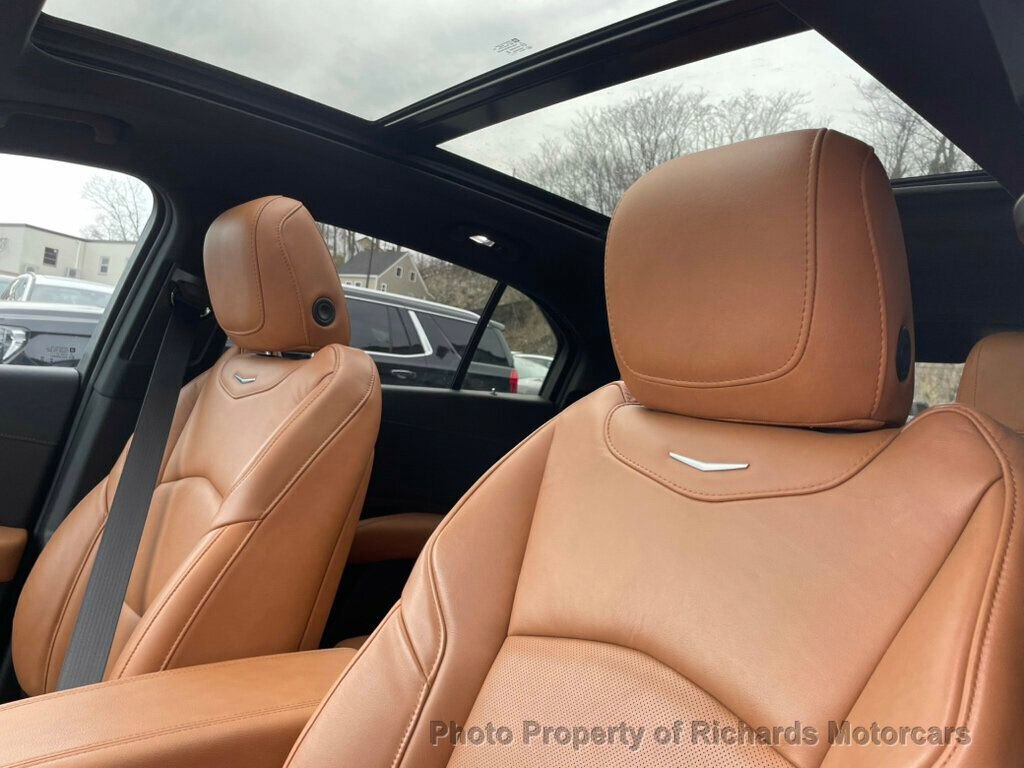 Used 2023 Cadillac XT4 Sport w/ LPO, Onyx Lite Package image 13