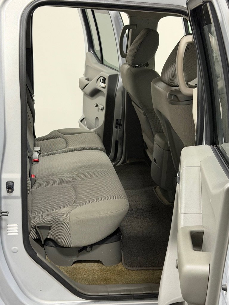 Used 2011 Nissan Frontier S RWD image 7