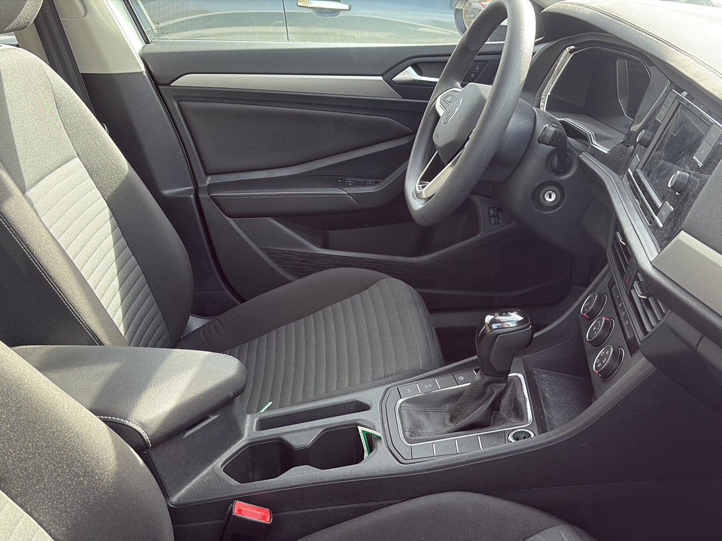 Used 2023 Volkswagen Jetta S image 5