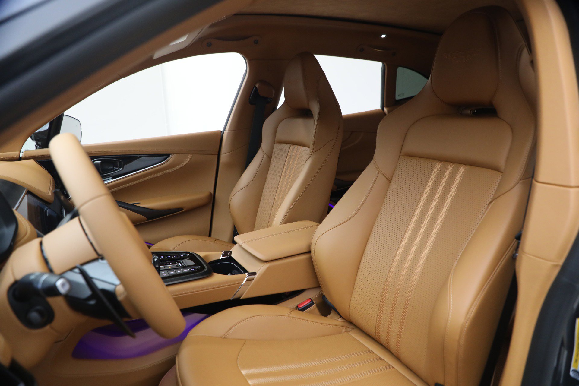 New 2026 Aston Martin DBX 707 image 17