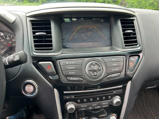 Used 2018 Nissan Pathfinder S AWD/4WD image 14