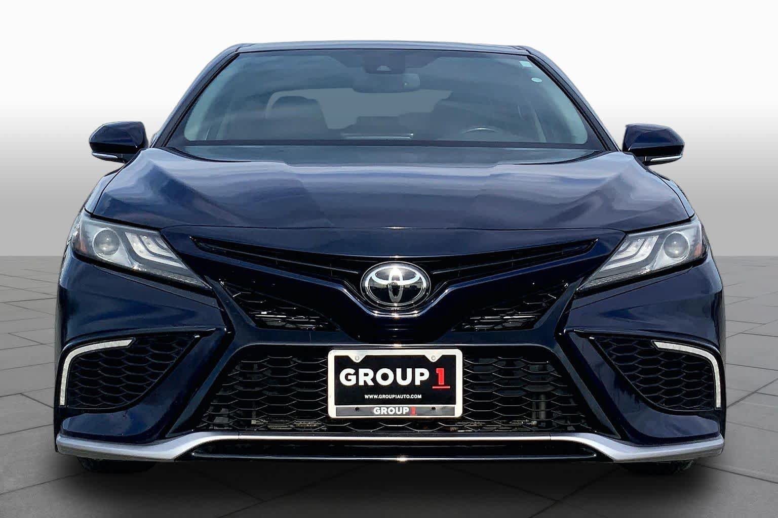 Used 2022 Toyota Camry XSE FWD image 4