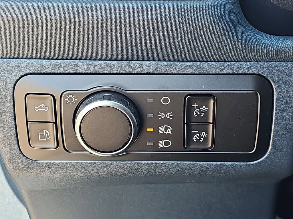 New 2025 Ford Maverick XLT image 25