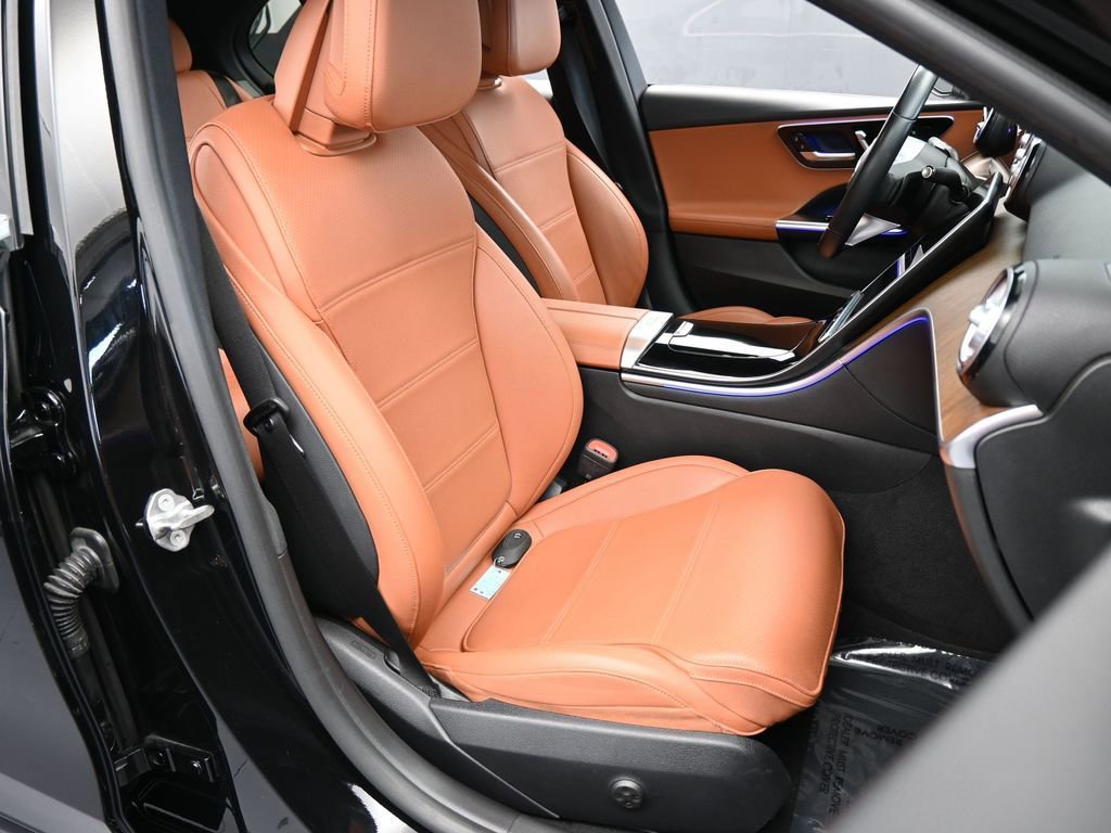 Used 2022 Mercedes-Benz C 300 Sedan w/ Exclusive Trim Package image 46