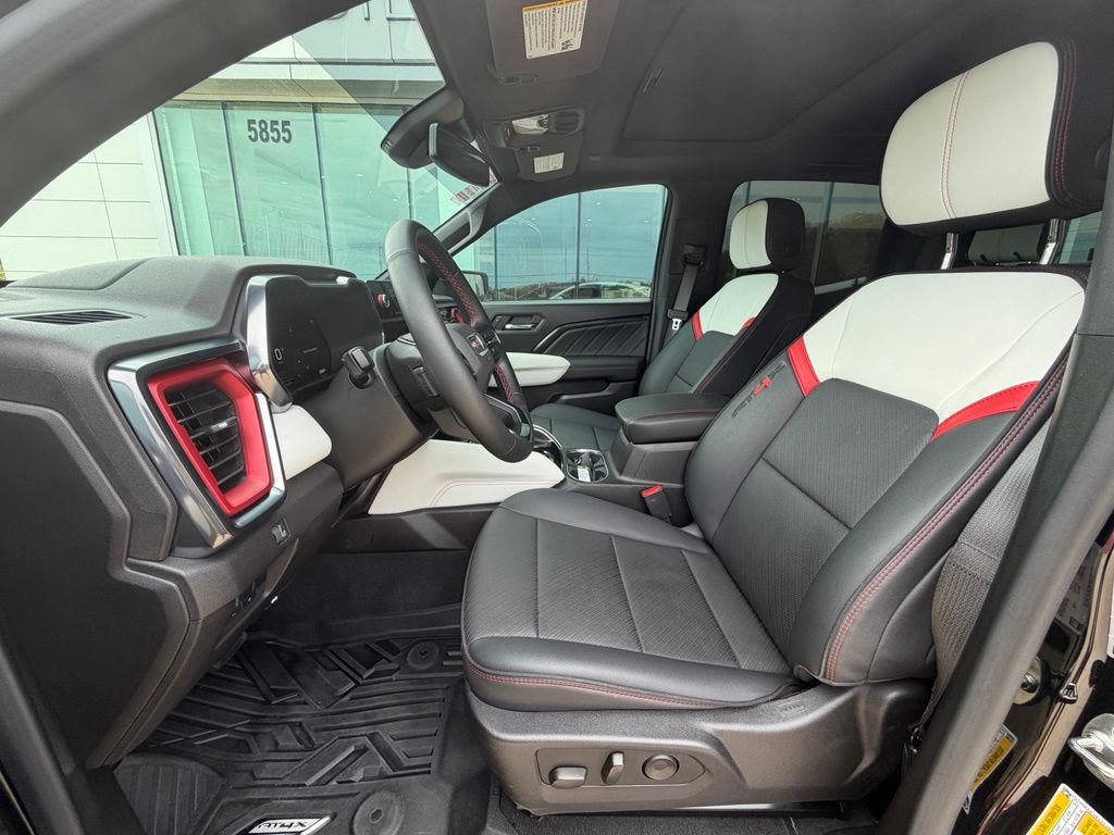Used 2024 GMC Canyon AT4X AWD/4WD image 17