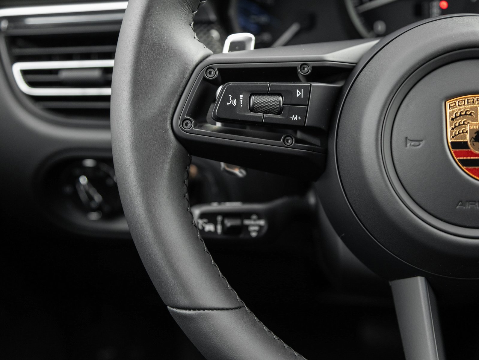 New 2026 Porsche Macan GTS image 15