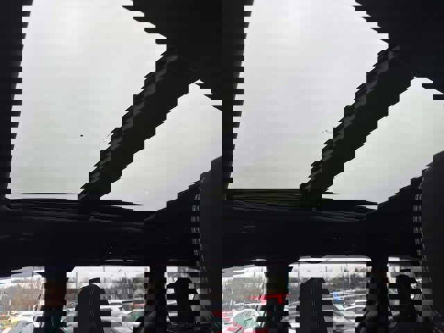 Used 2021 Chrysler Pacifica Touring w/ Uconnect Theater Family Group image 20