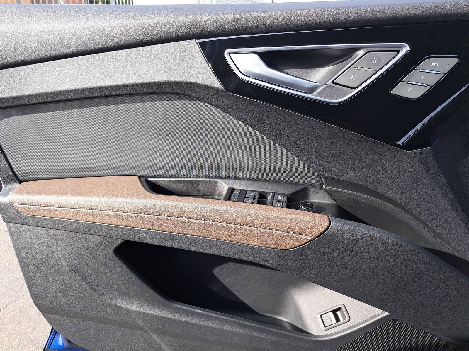 Used 2024 Audi Q4 e-tron Premium Plus image 30