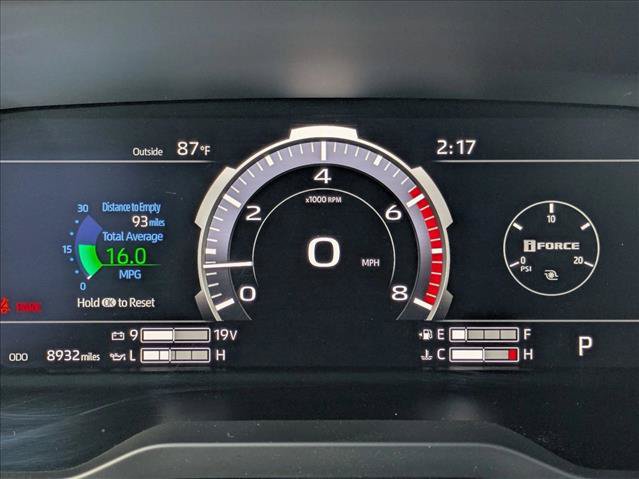 Used 2025 Toyota Tundra Platinum w/ TRD Off-Road Package AWD/4WD image 11