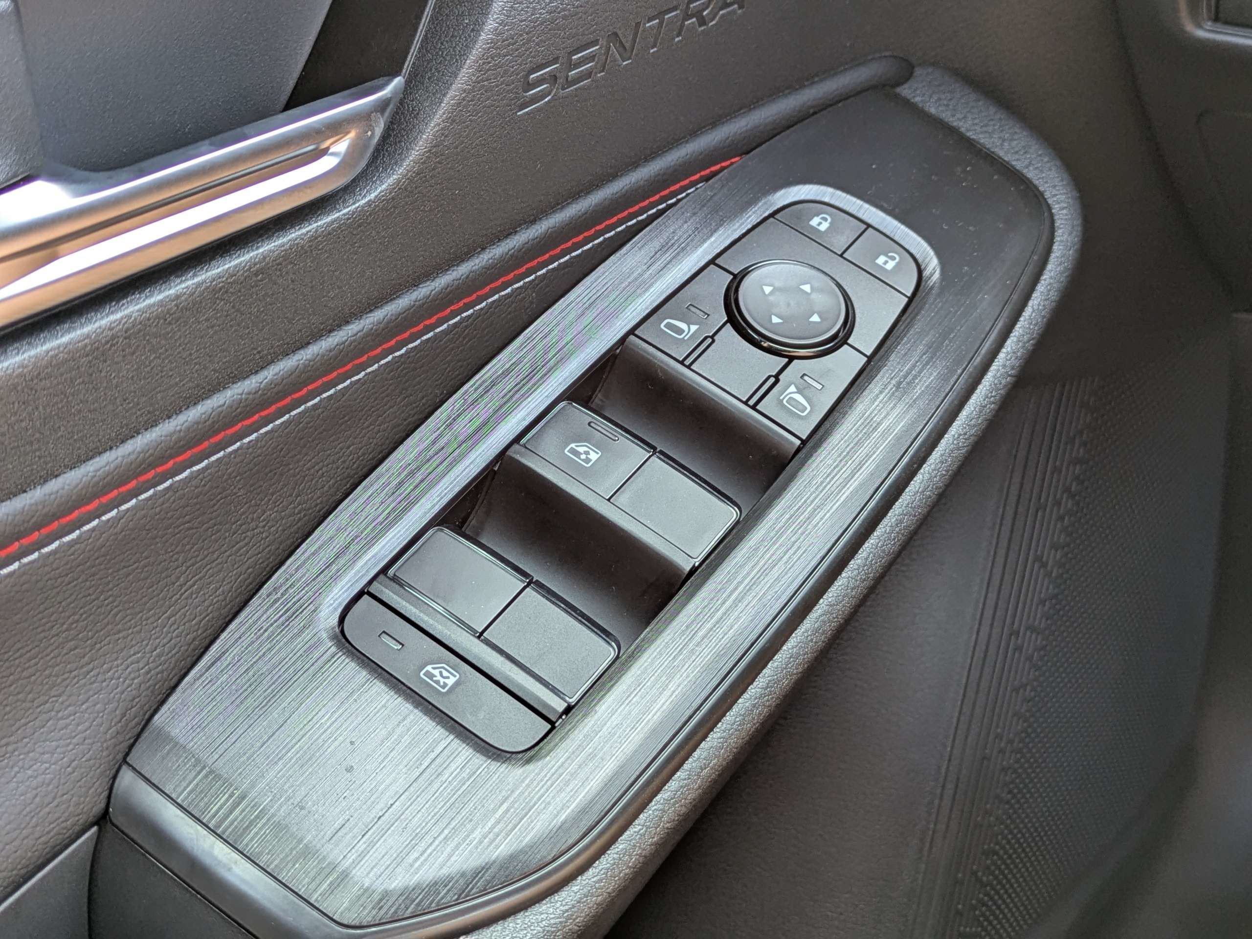 New 2027 Nissan Sentra SR FWD image 23