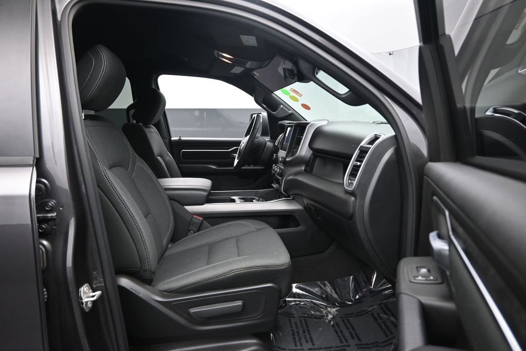 Used 2024 RAM 1500 Big Horn AWD/4WD image 25