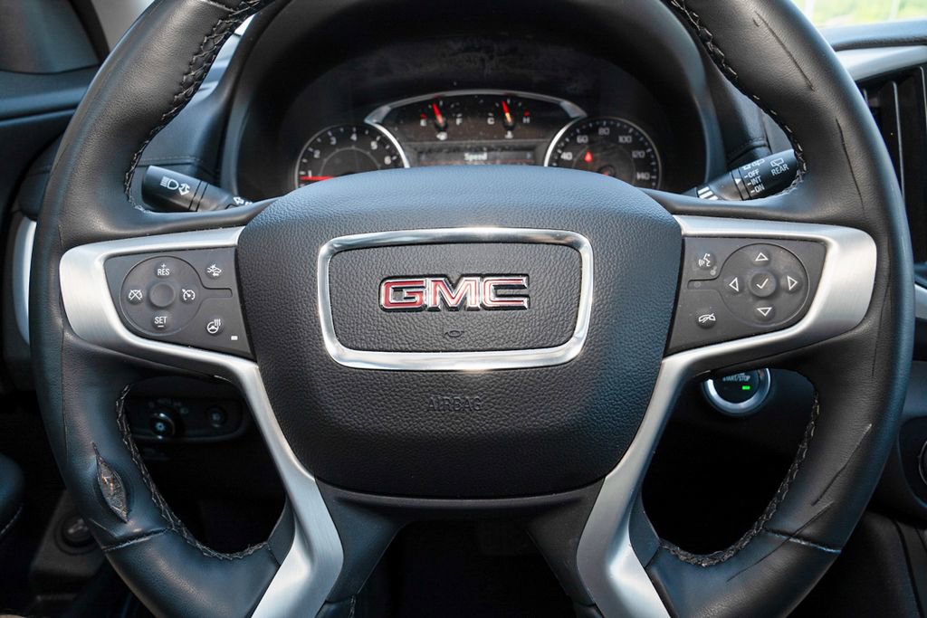 Used 2024 GMC Terrain SLT AWD/4WD image 18