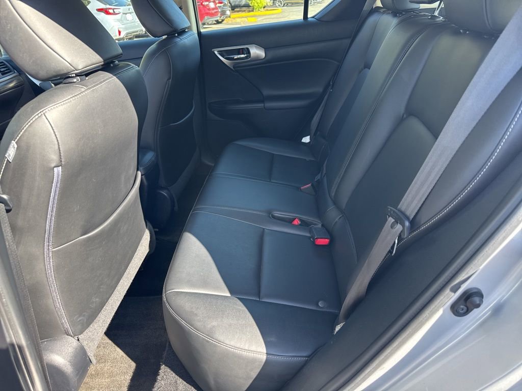 Used 2015 Lexus CT 200h FWD image 6