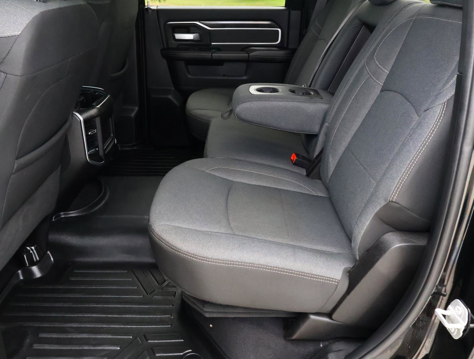 Used 2021 RAM 3500 Big Horn w/ Night Edition AWD/4WD image 21