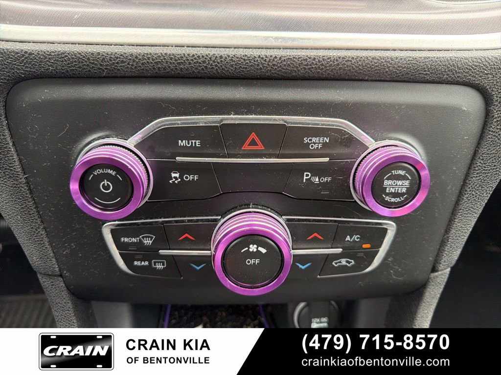 Used 2019 Dodge Charger SXT RWD image 27