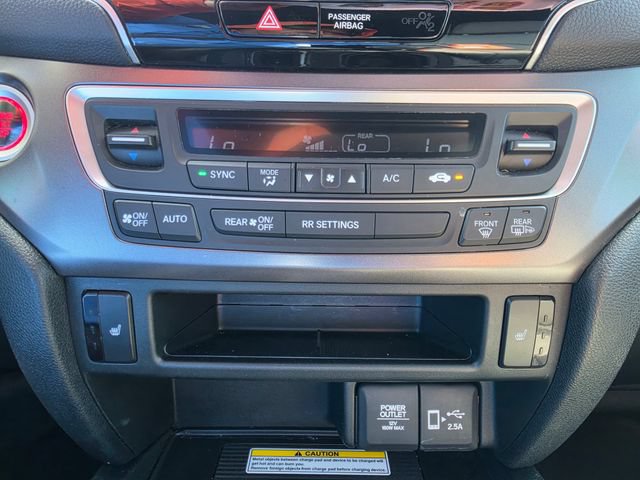 Used 2025 Honda Pilot Elite image 17