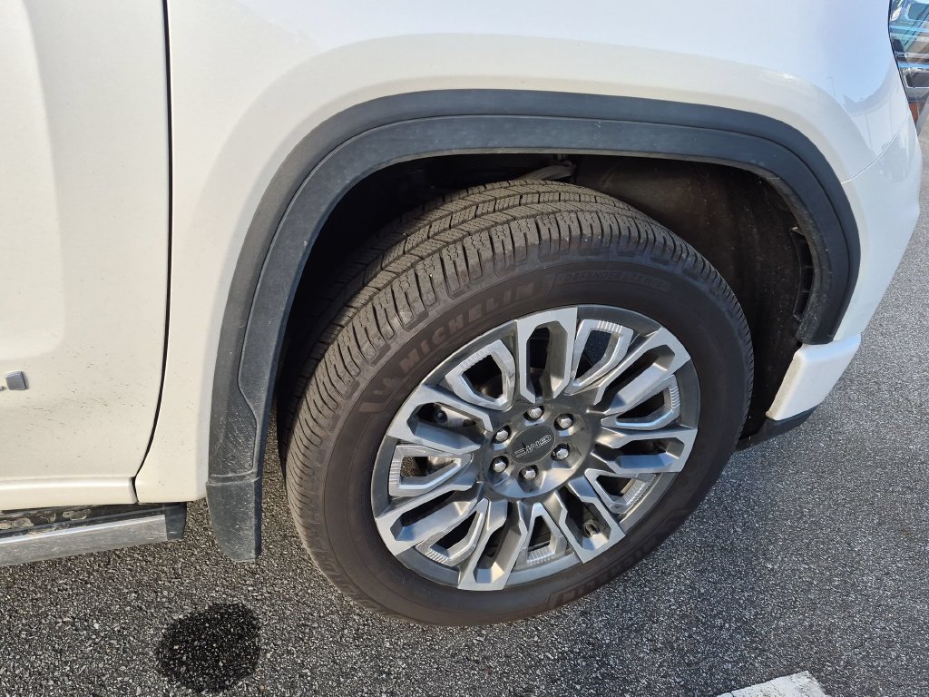 Used 2024 GMC Sierra 1500 Denali Ultimate AWD/4WD image 13