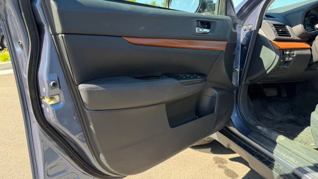 Used 2013 Subaru Outback 2.5i Limited AWD/4WD image 21
