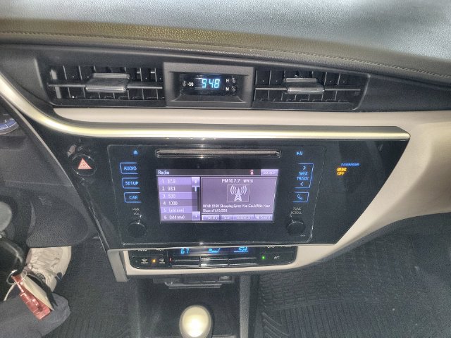 Used 2019 Toyota Corolla LE FWD image 16