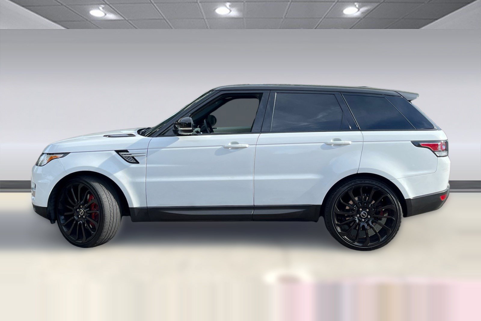 Used 2014 Land Rover Range Rover Sport Supercharged AWD/4WD image 2
